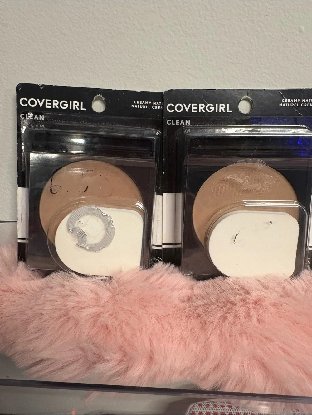 CoverGirl Clean Pressed Powder 520 Creamy Natural Discontinued Lot of 2 NEW